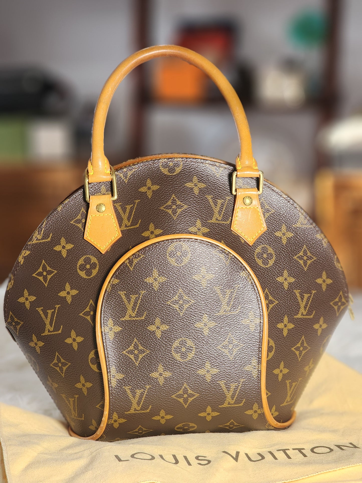 Louis Vuitton Ellipse PM with Lock and Keys