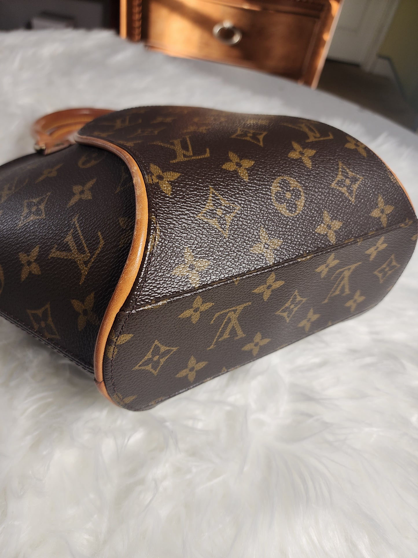 Louis Vuitton Ellipse PM with Lock and Keys