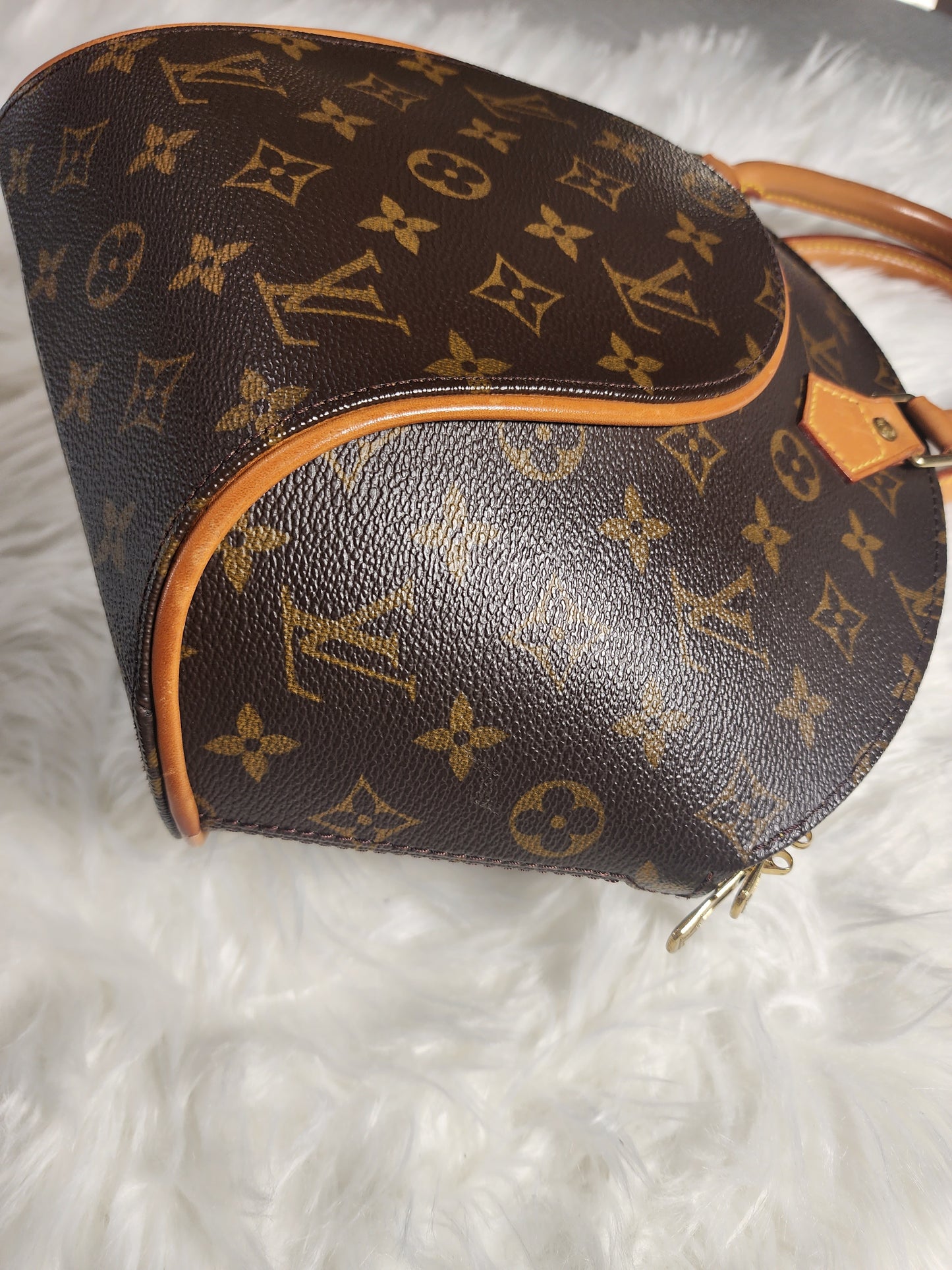 Louis Vuitton Ellipse PM with Lock and Keys