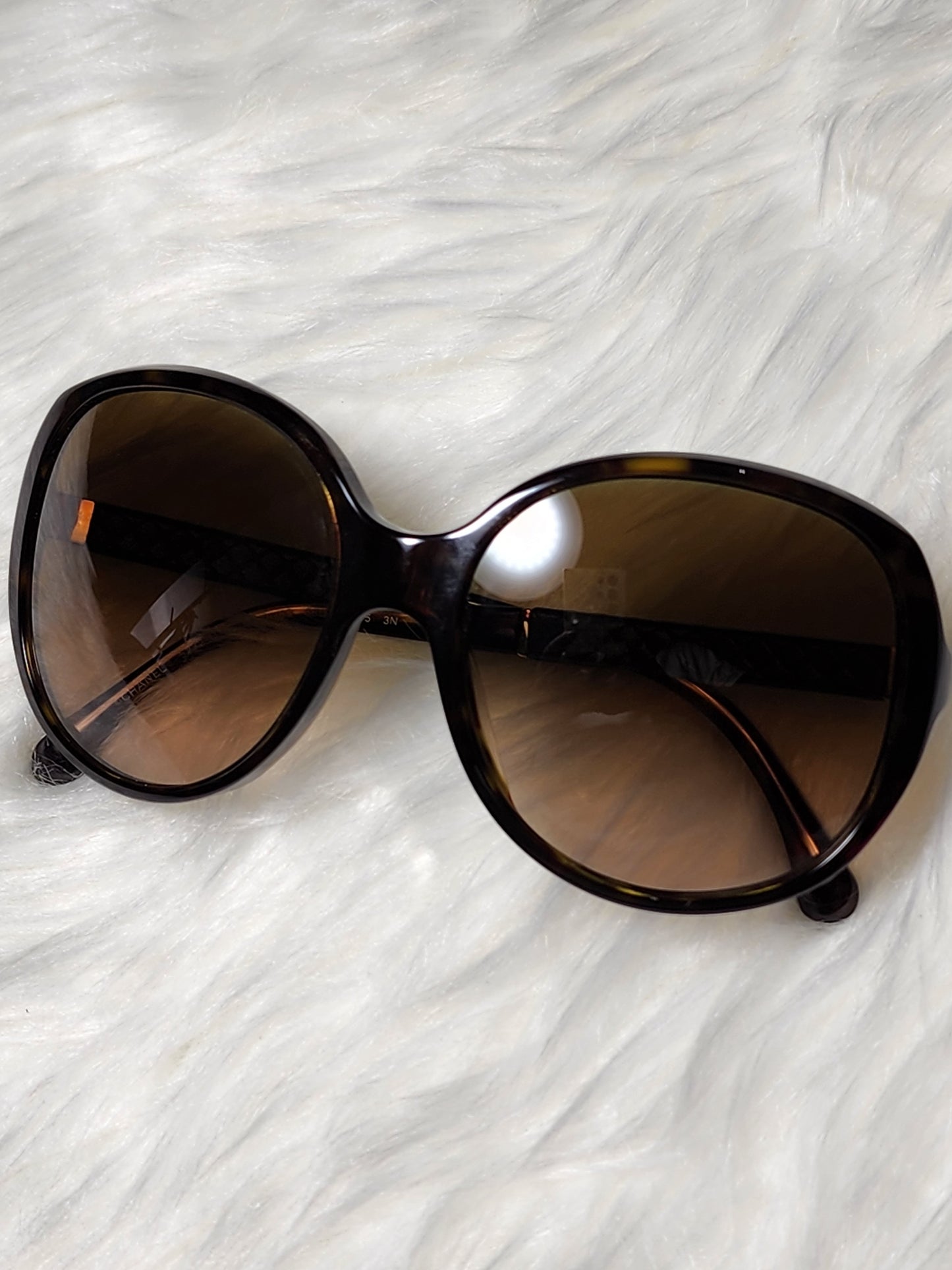 CHANEL Sunglasses