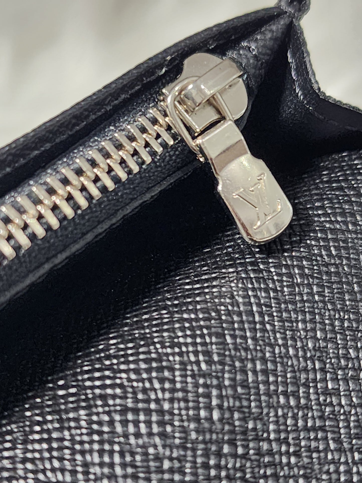 Louis Vuitton Brazza Wallet Damier Graphite