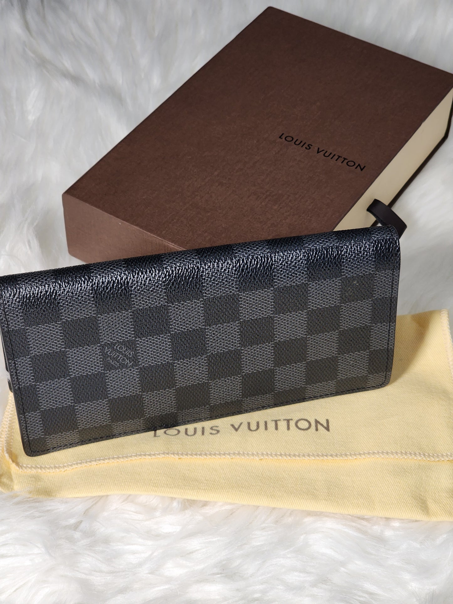 Louis Vuitton Brazza Wallet Damier Graphite