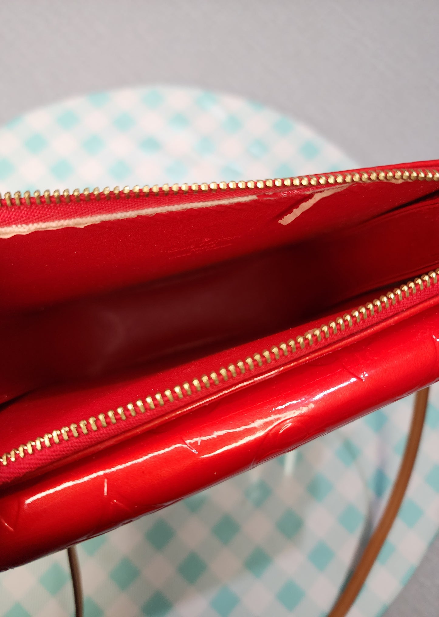 Louis Vuitton Mott Vernis Red
