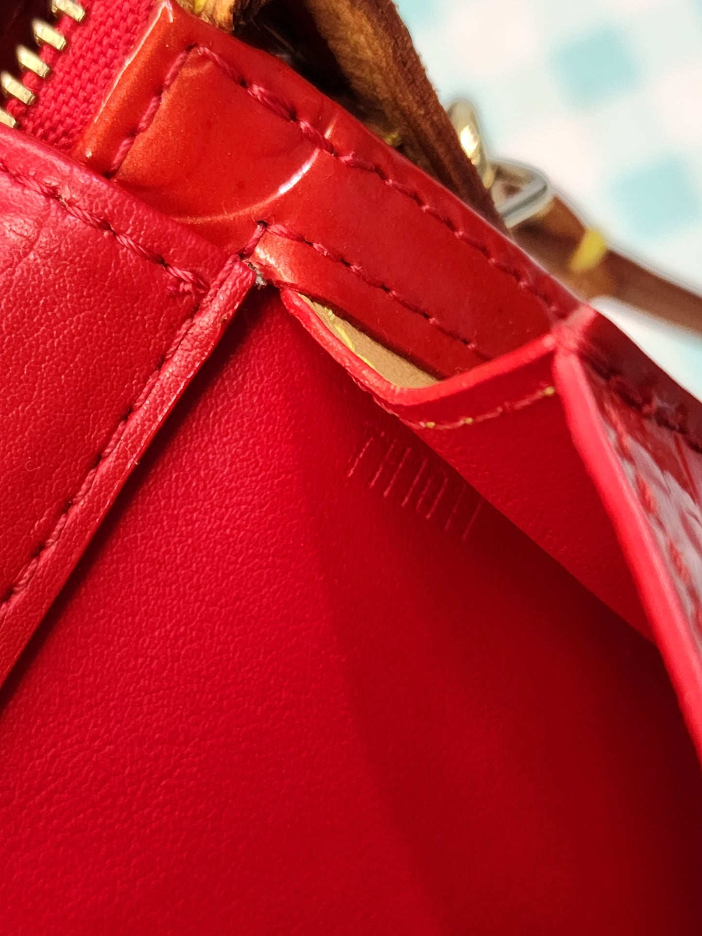 Louis Vuitton Mott Vernis Red