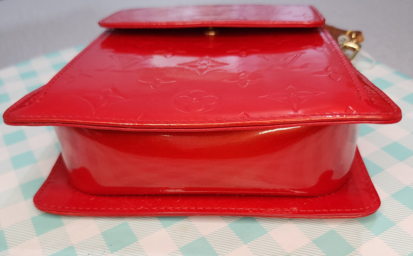 Louis Vuitton Mott Vernis Red