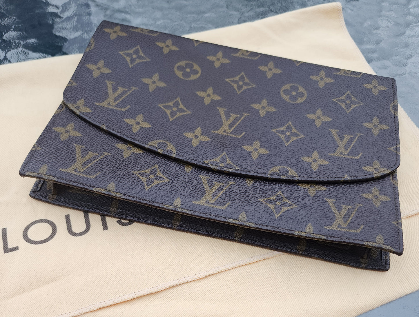 Louis Vuitton Rabat 23 Monogram Clutch