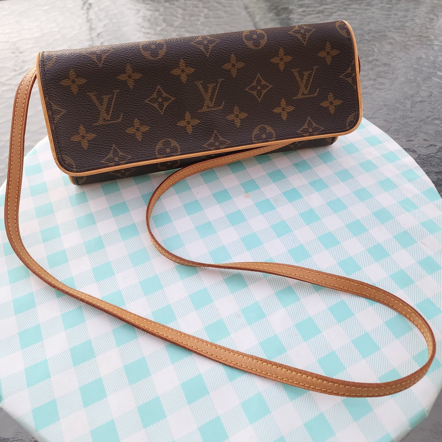 Louis Vuitton Pochette Twin PM