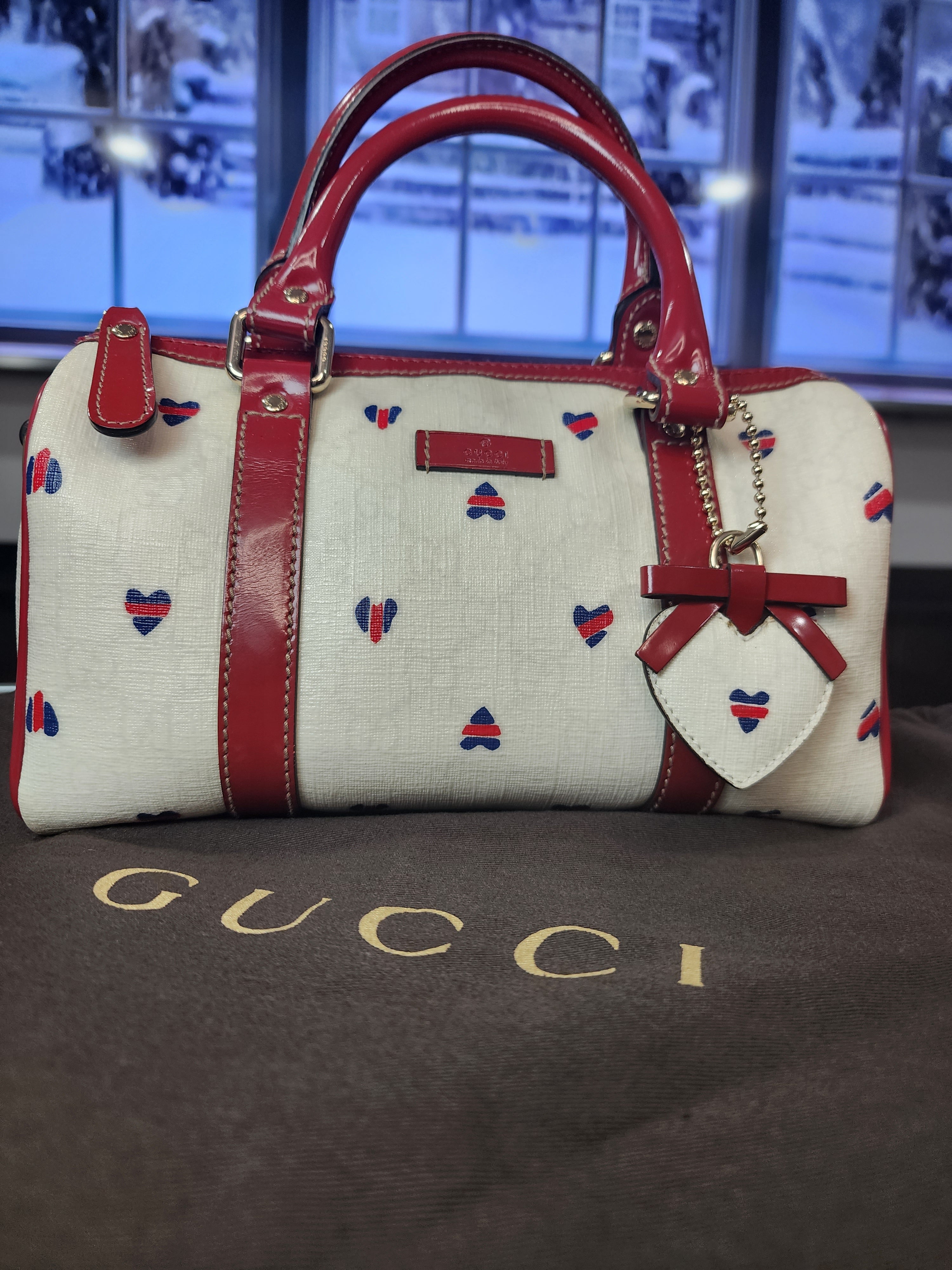 Gucci GG Supreme Joy Boston Bag (SHF-Mk6hyX) – LuxeDH